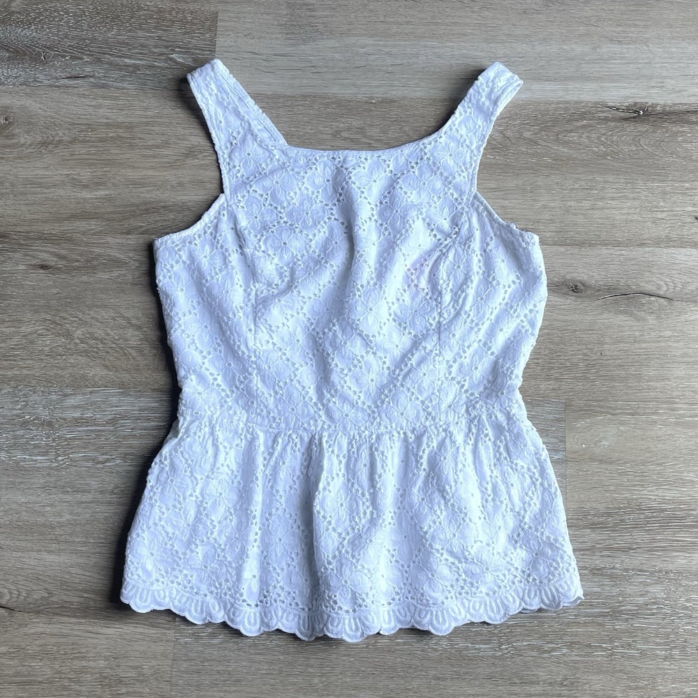 Lilly Pulitzer White Eyelet Tank Top Size 2 Peplum Cottage Resort Summer Beach